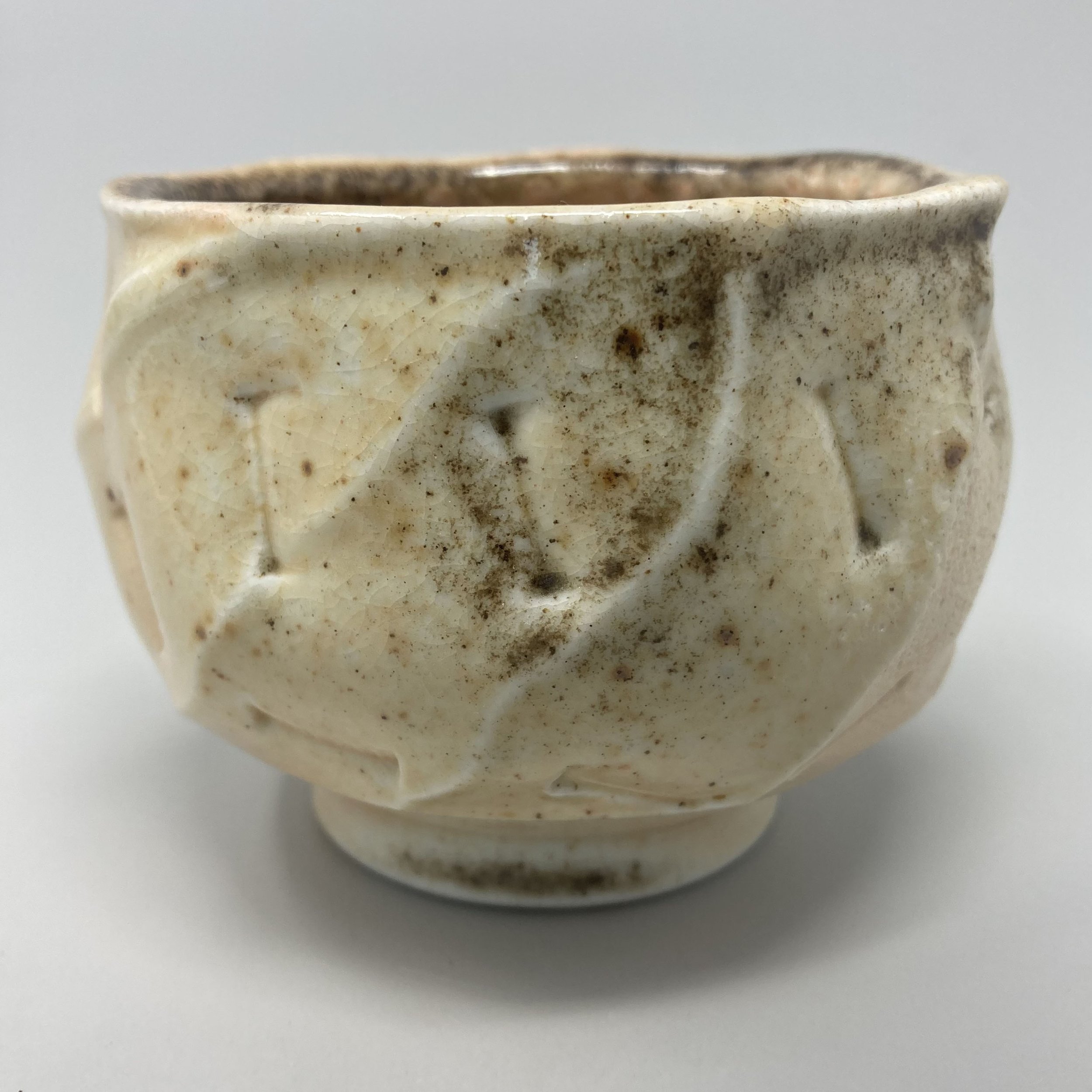 Teabowl-facted-shino_6360.jpg