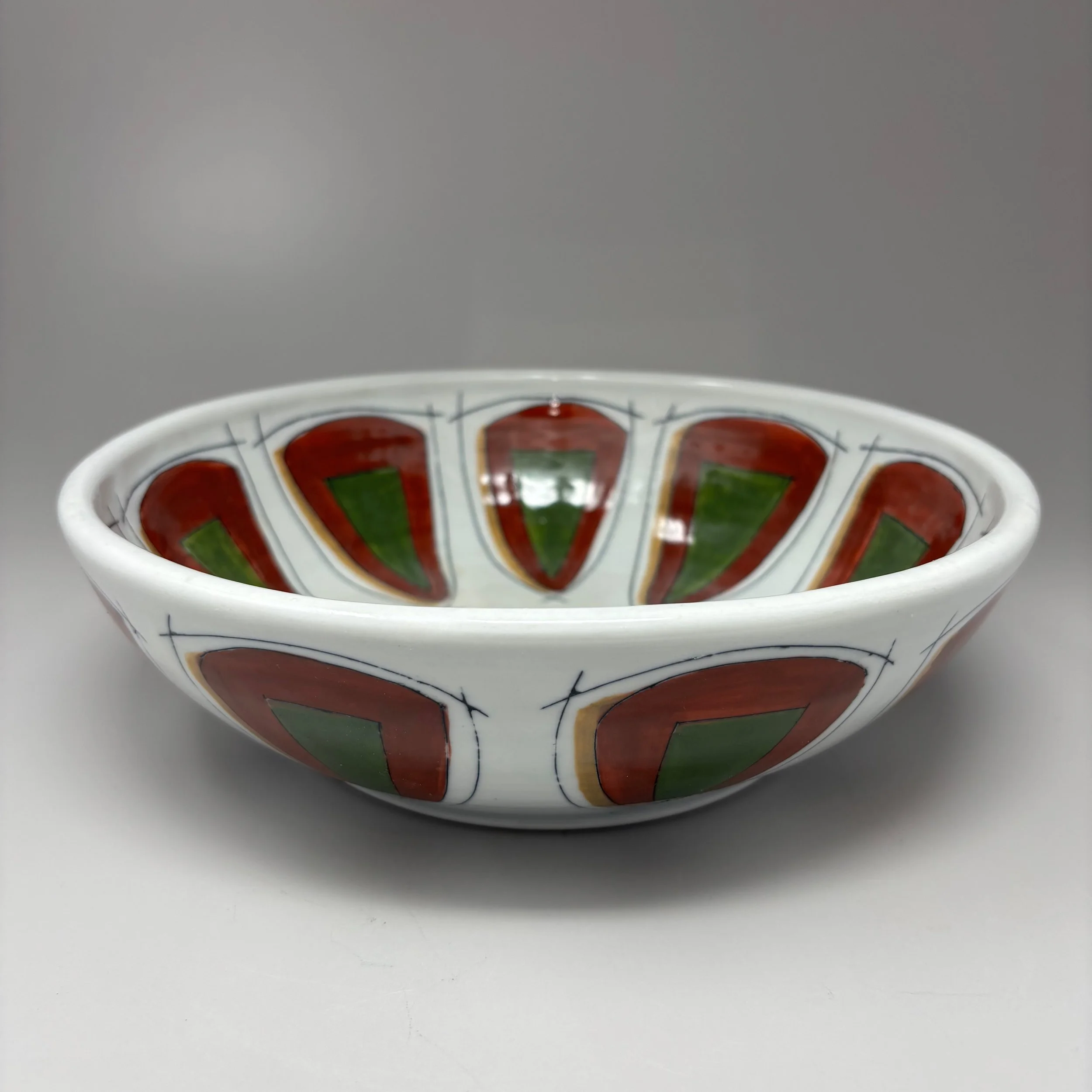 Serving Bowl, Red/Green Triangular pattern