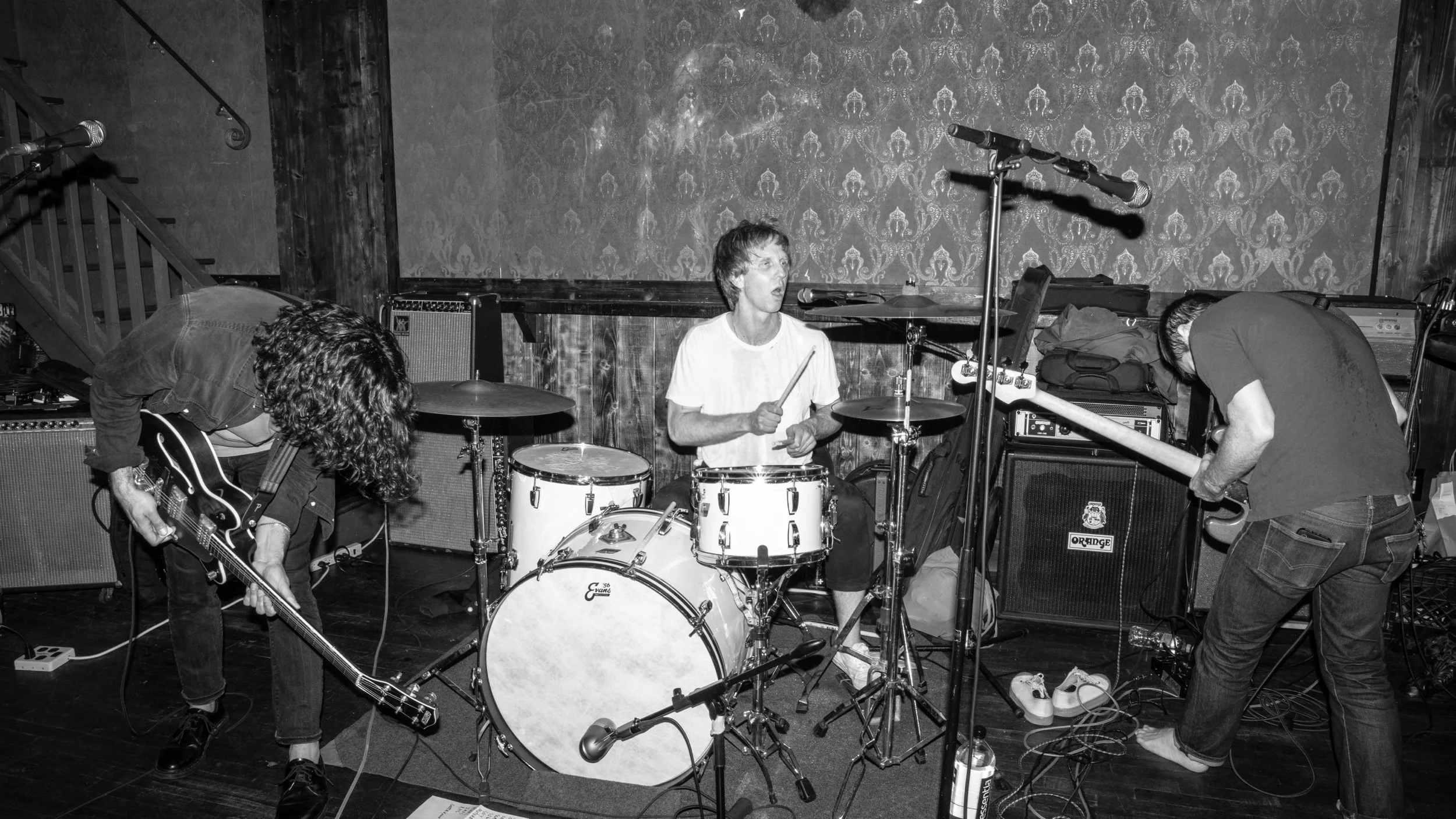 LIVE: FLAT WORMS RIP MONTY BAR BACK ROOM