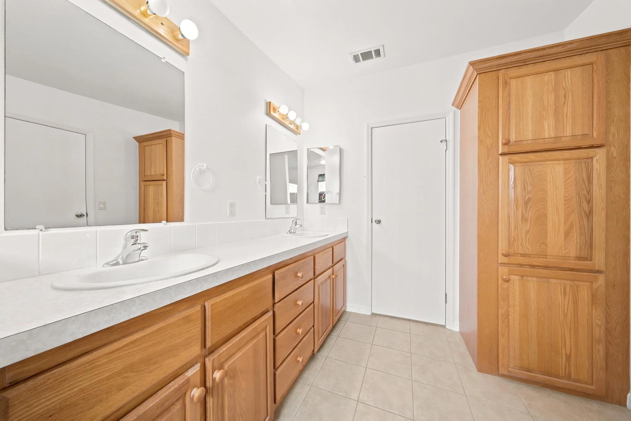 primary bath 2.jpg