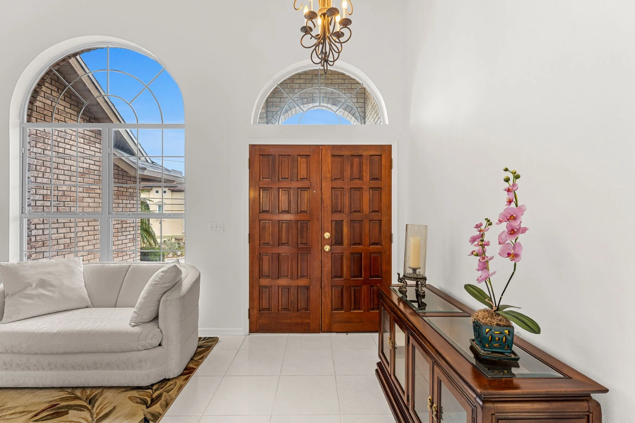 front door entry 1.jpg