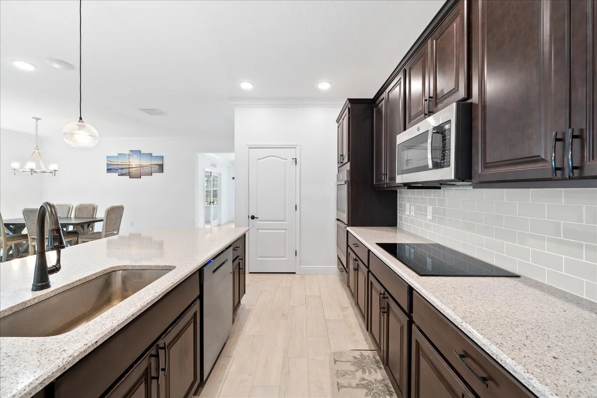 kitchen 2.jpg