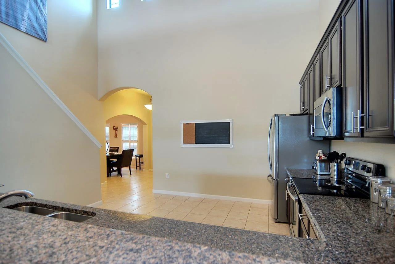 kitchen nook.jpg