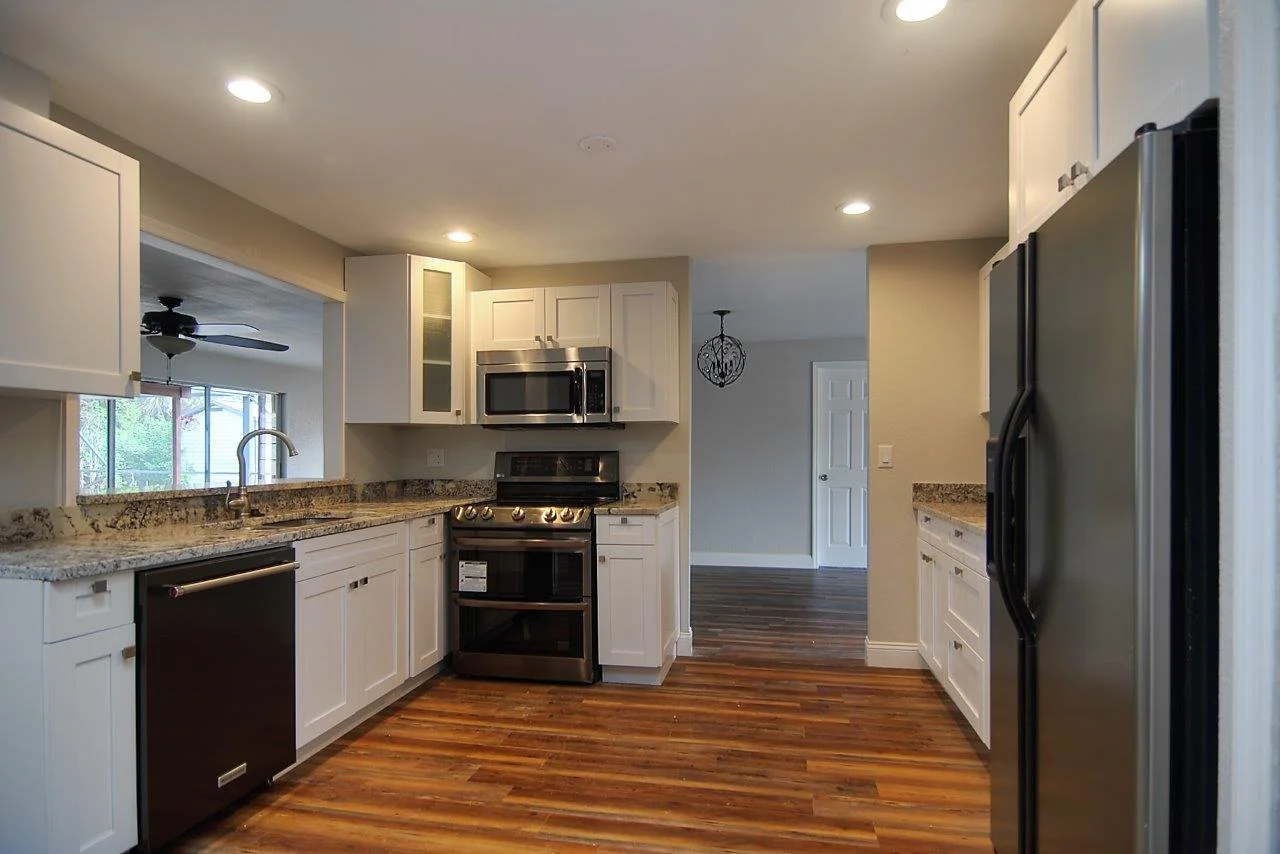 kitchen2 (23).jpg