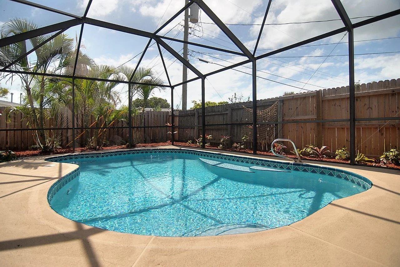 pool south (7).jpg