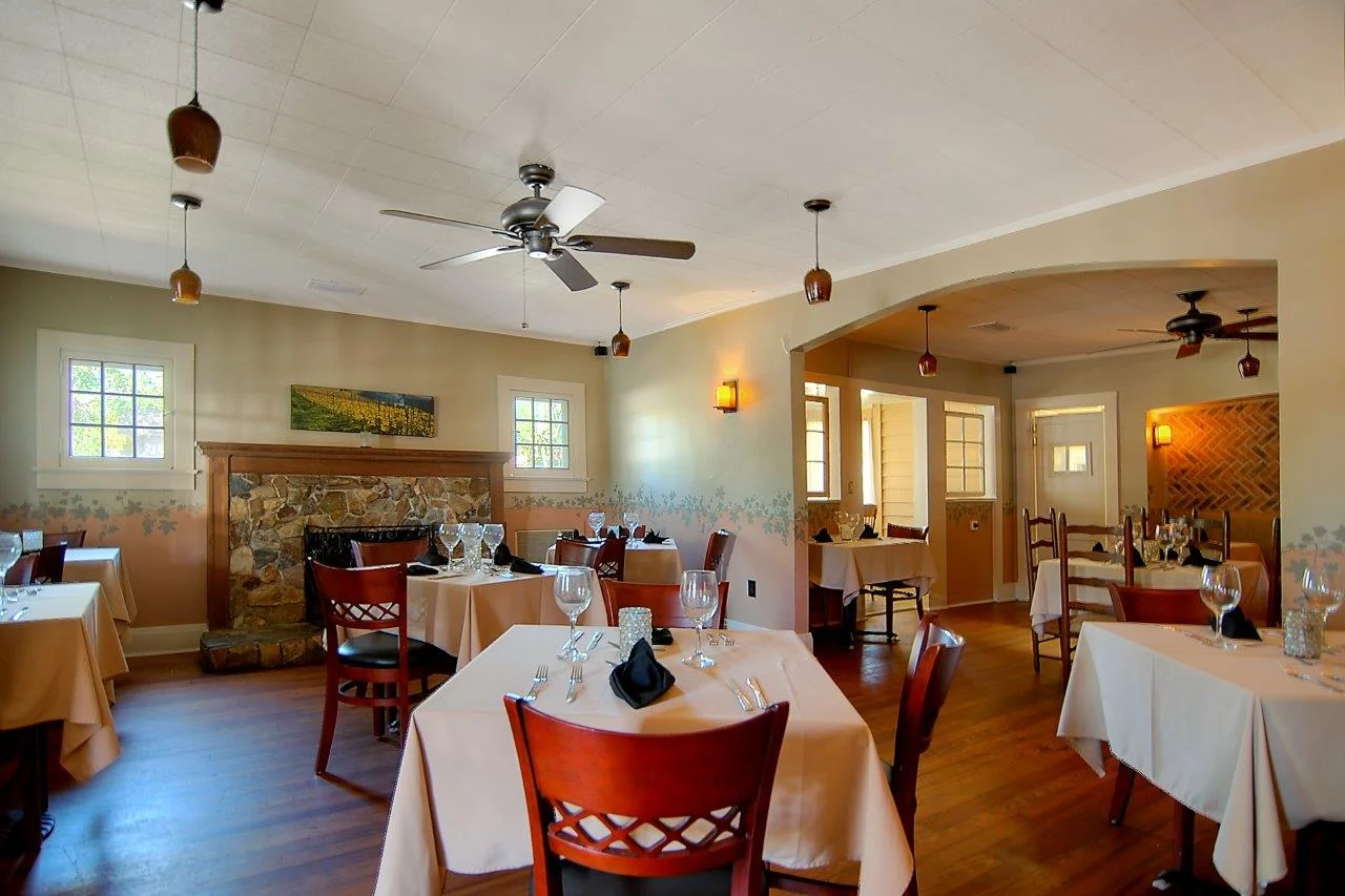 dining 3.jpg
