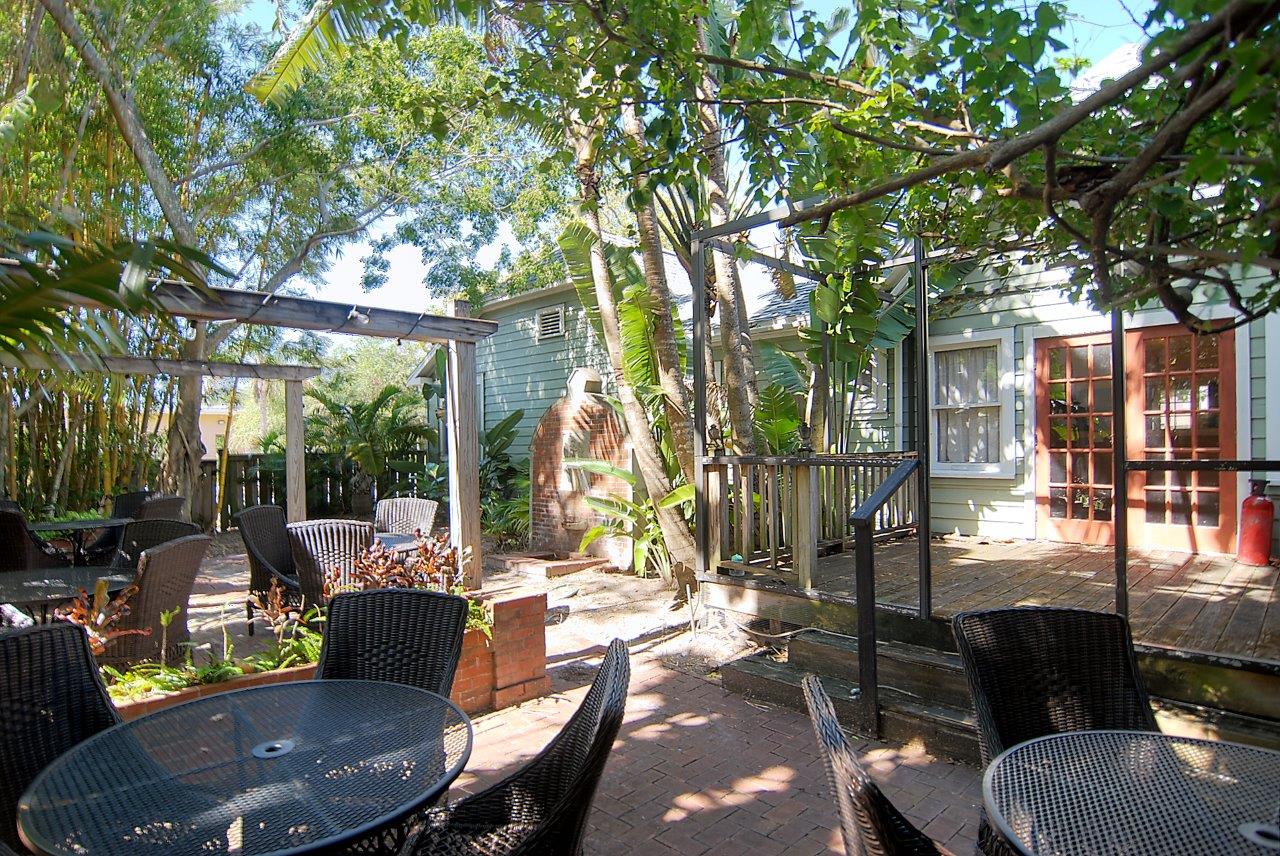 patio 1.jpg