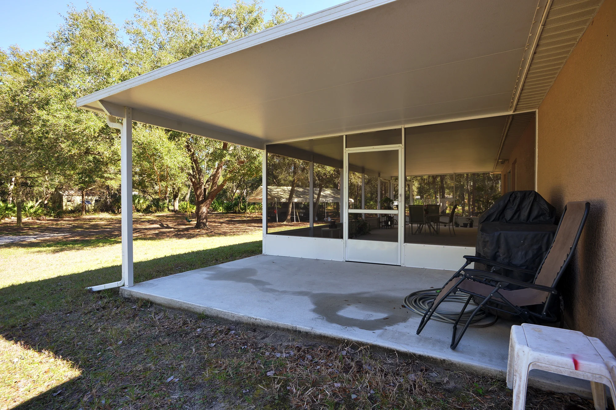 covered patio.jpg