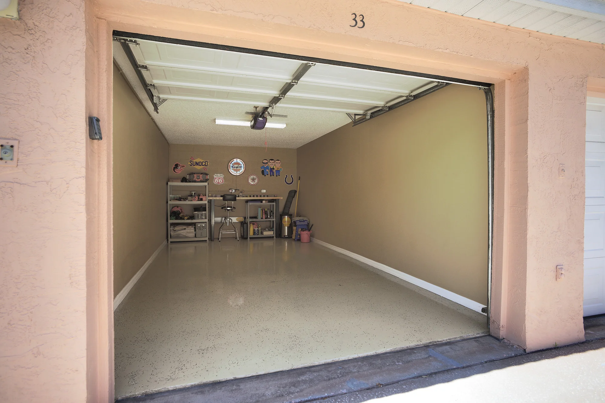 garage.jpg