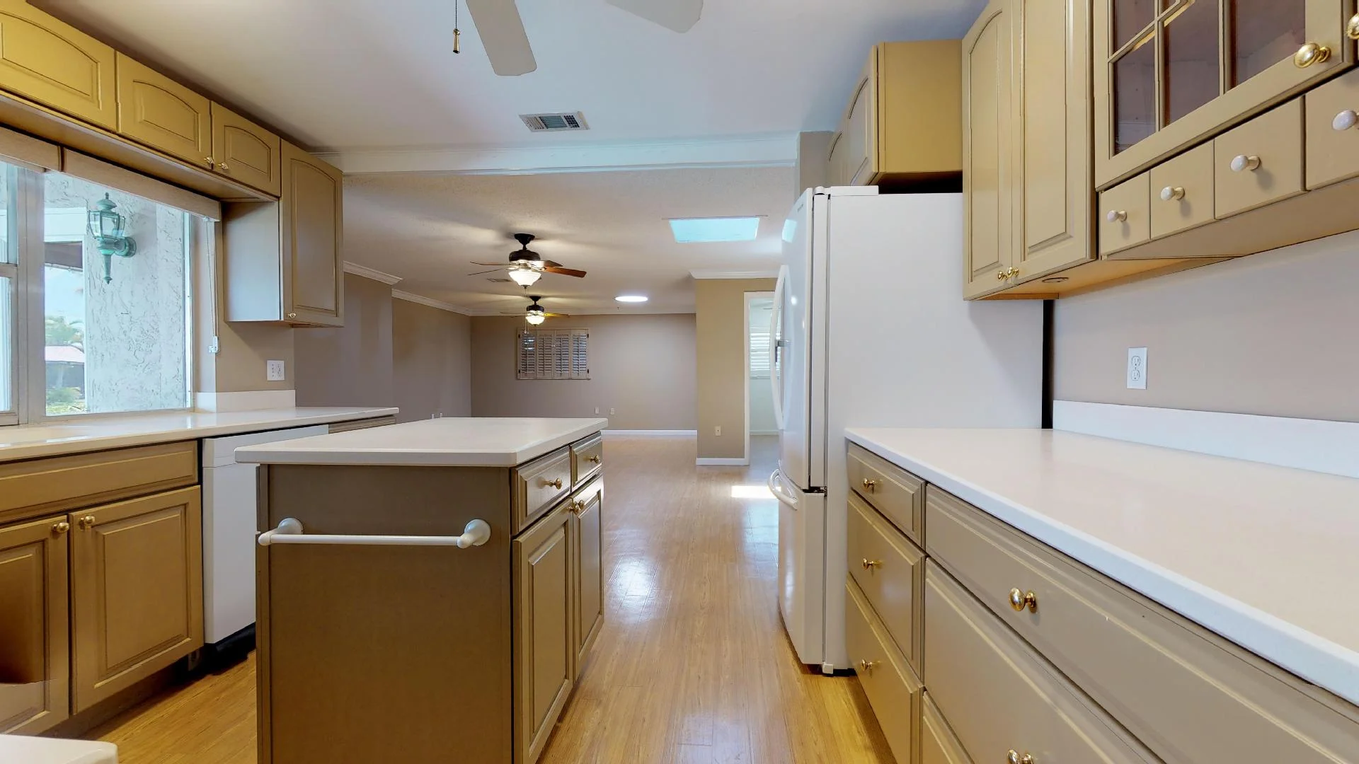 kitchen 4.jpg