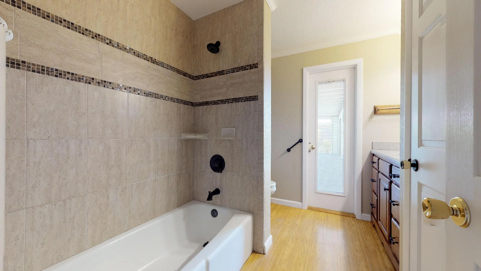 guest bath.jpg