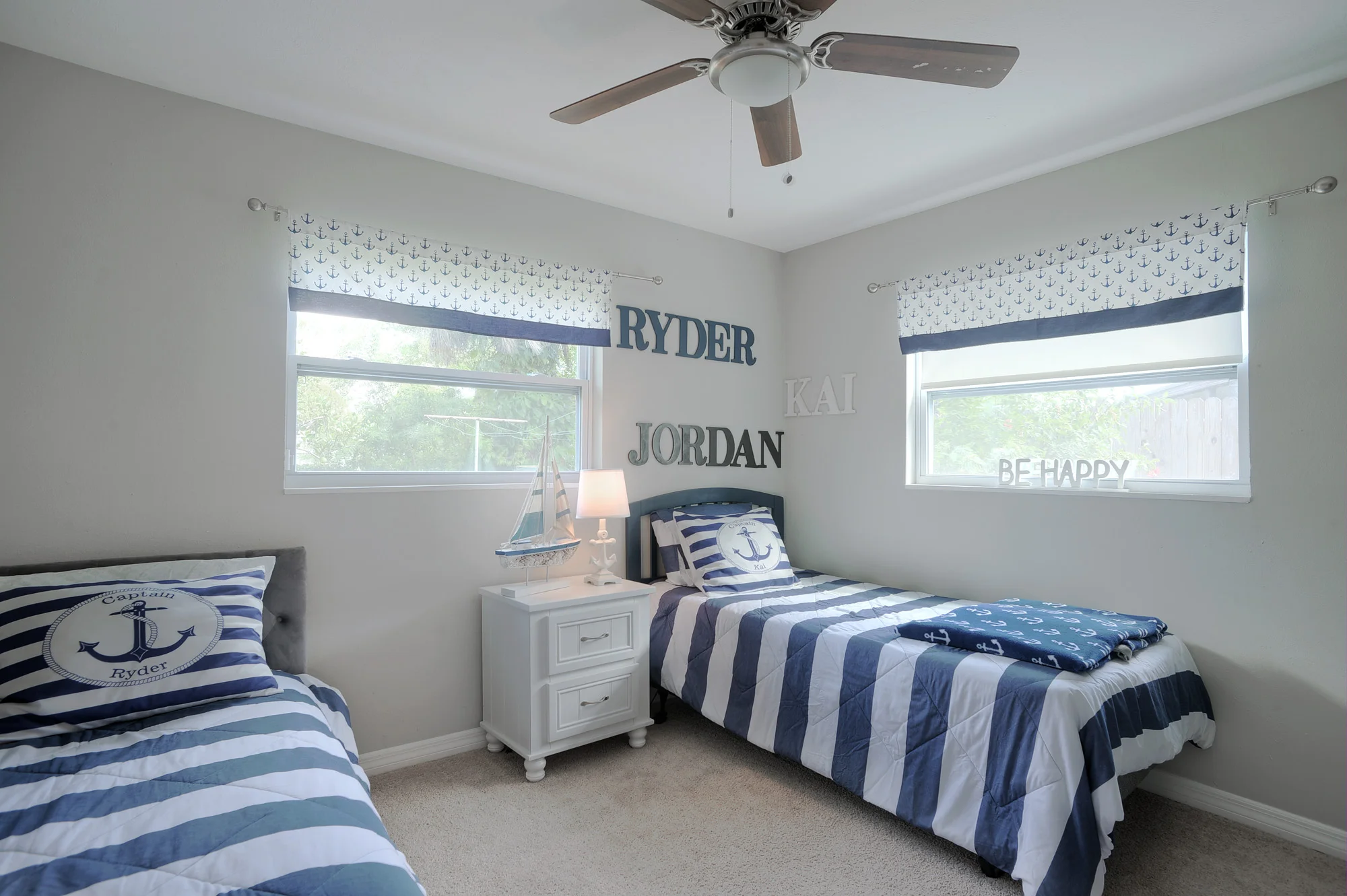 guest bed 2.jpg