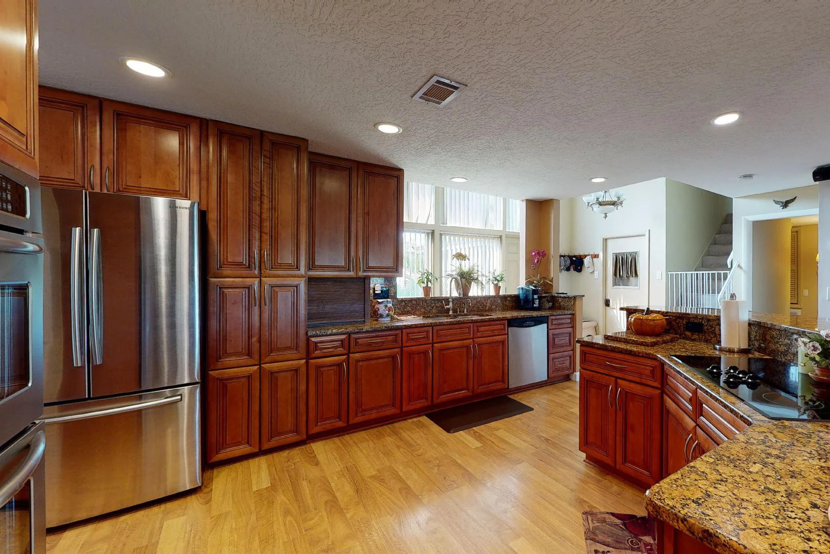 kitchen 3.jpg