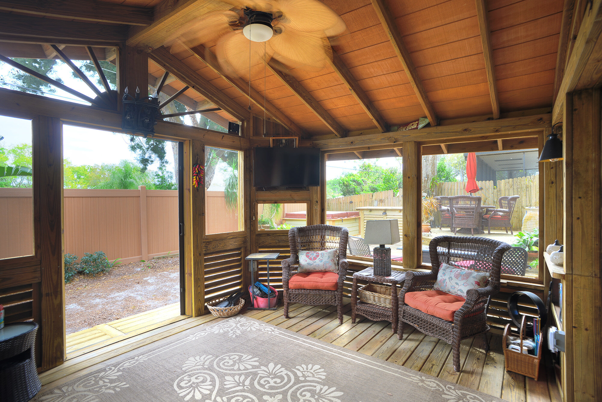 gazebo 2.jpg