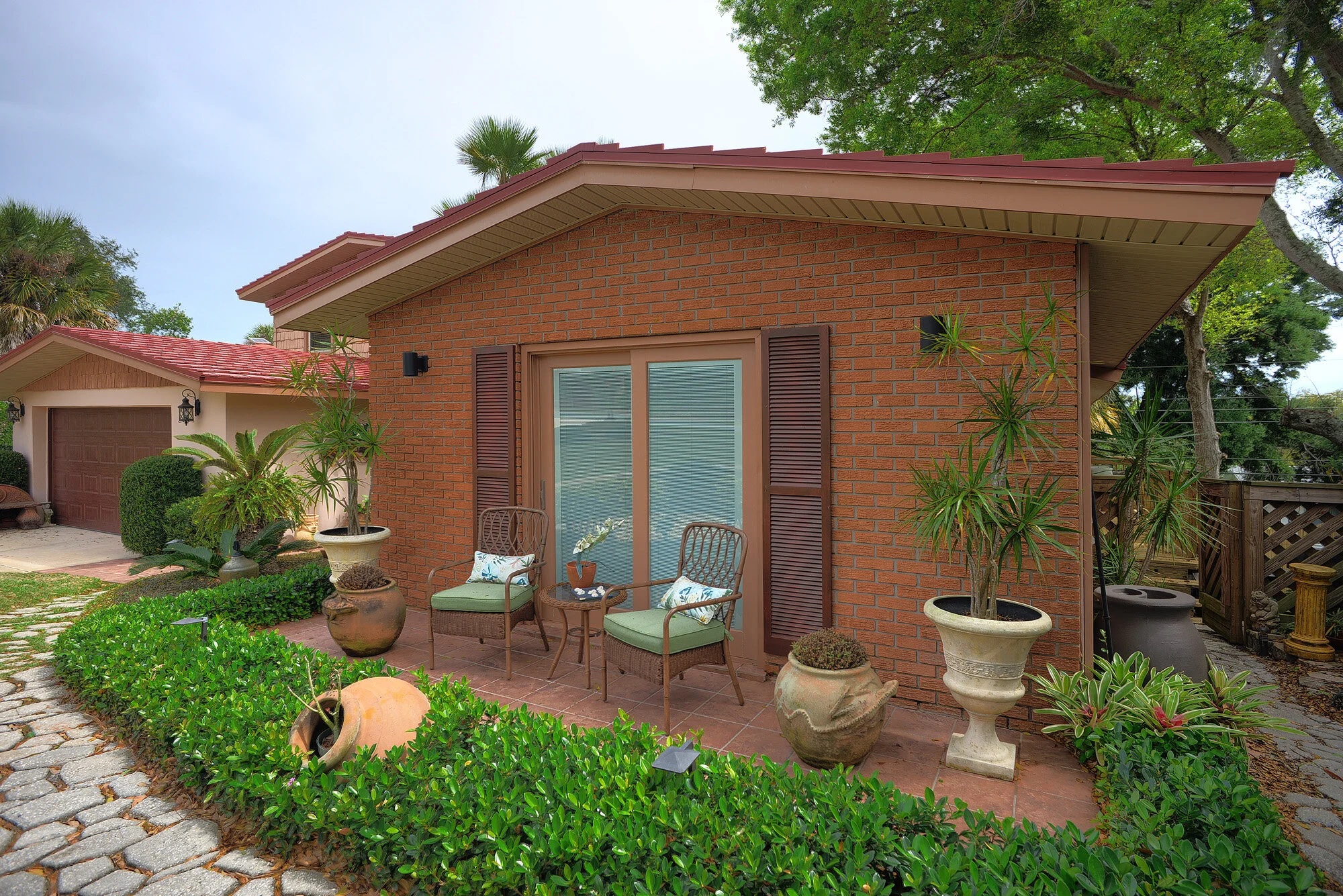 master porch 1.jpg
