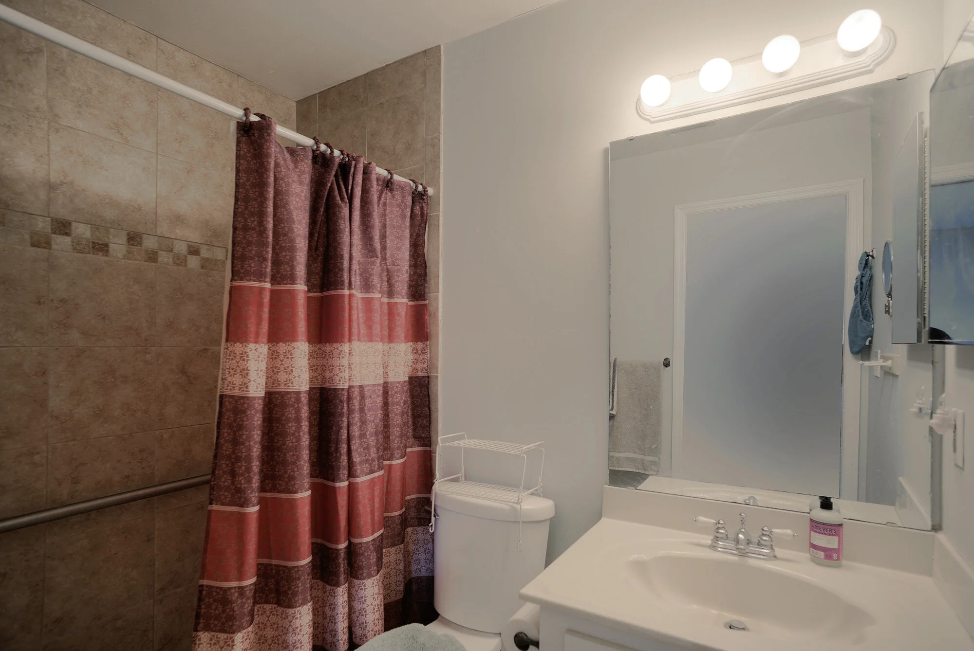 masterbath.jpg