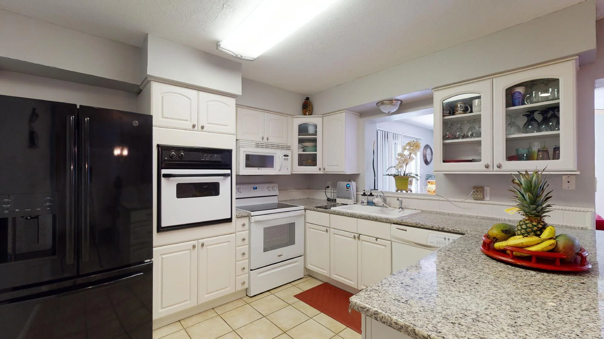 kitchen 2.jpg