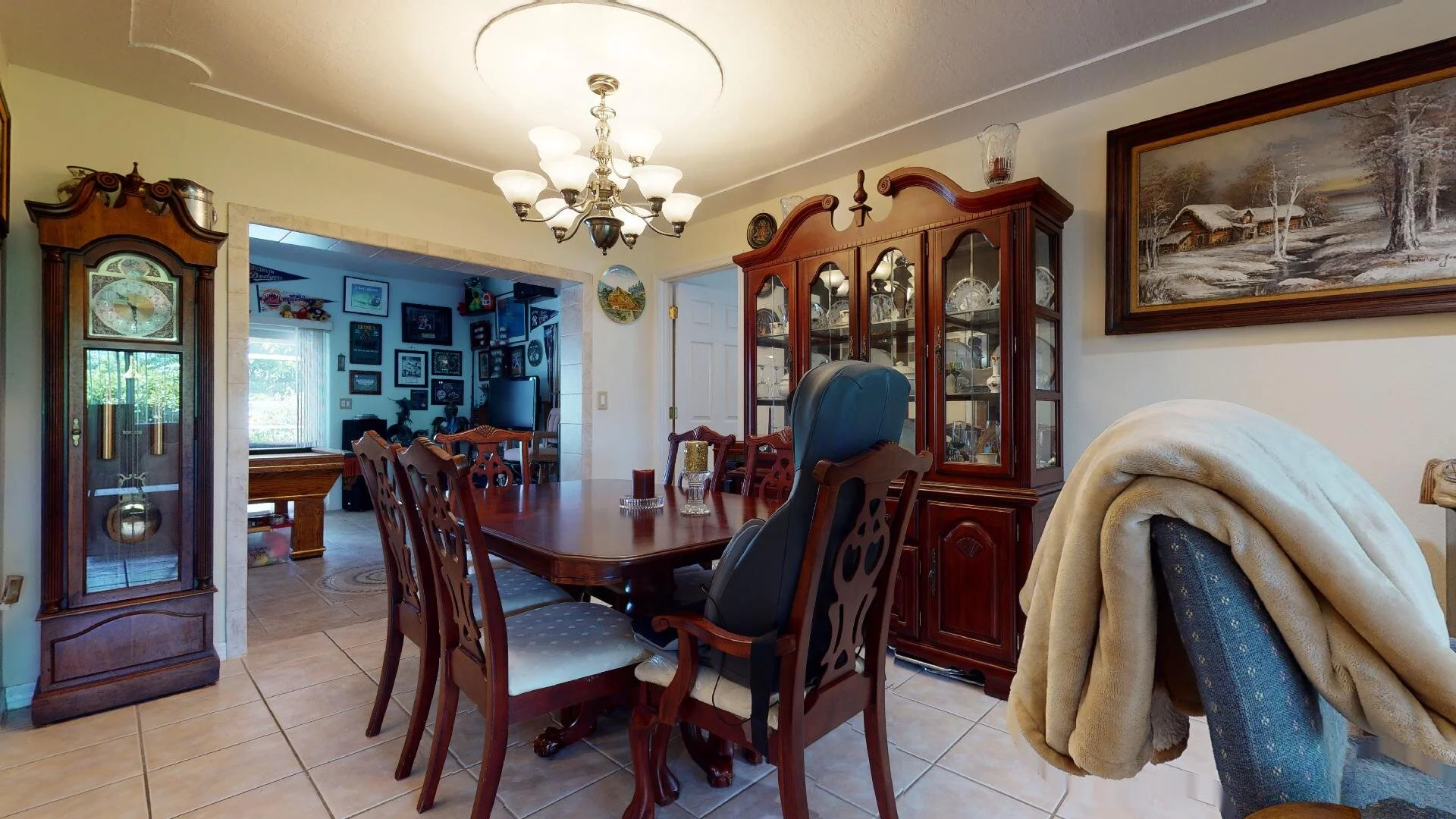 dining 1.jpg