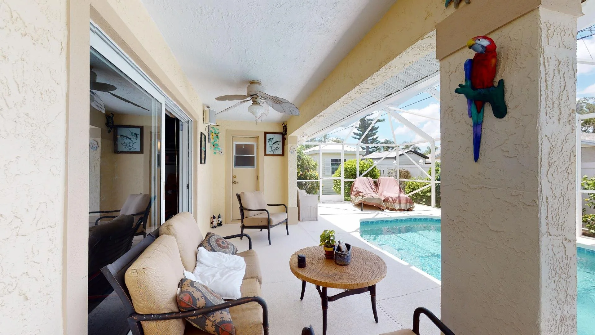 covered patio north.jpg