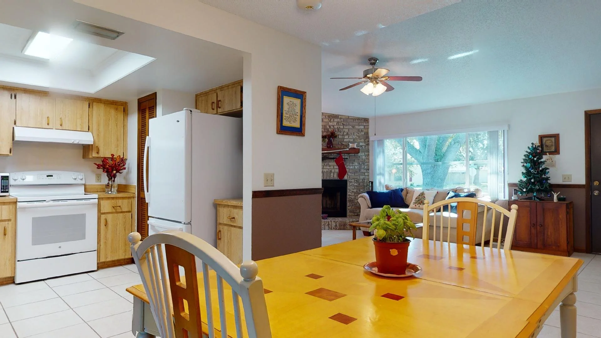 dining kitchen.jpg