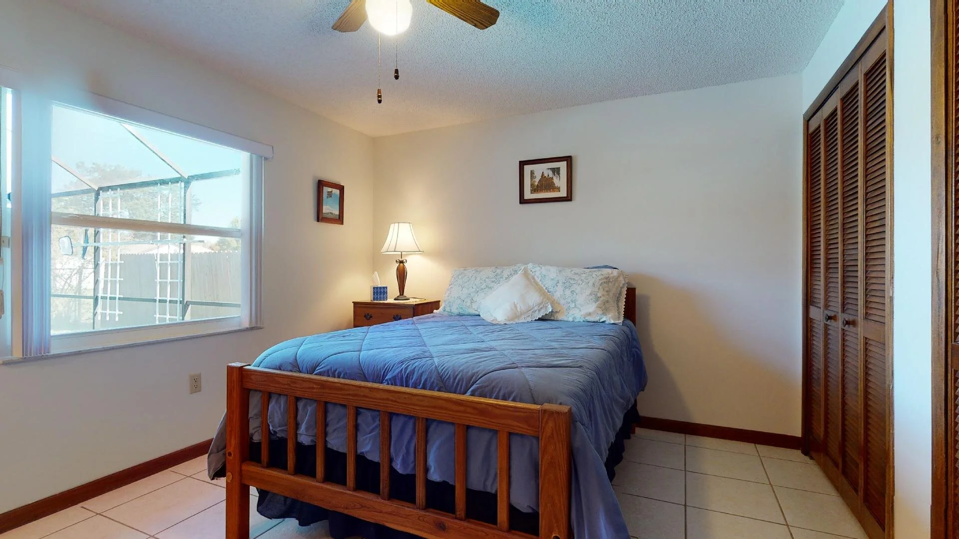 guest bed 2.jpg