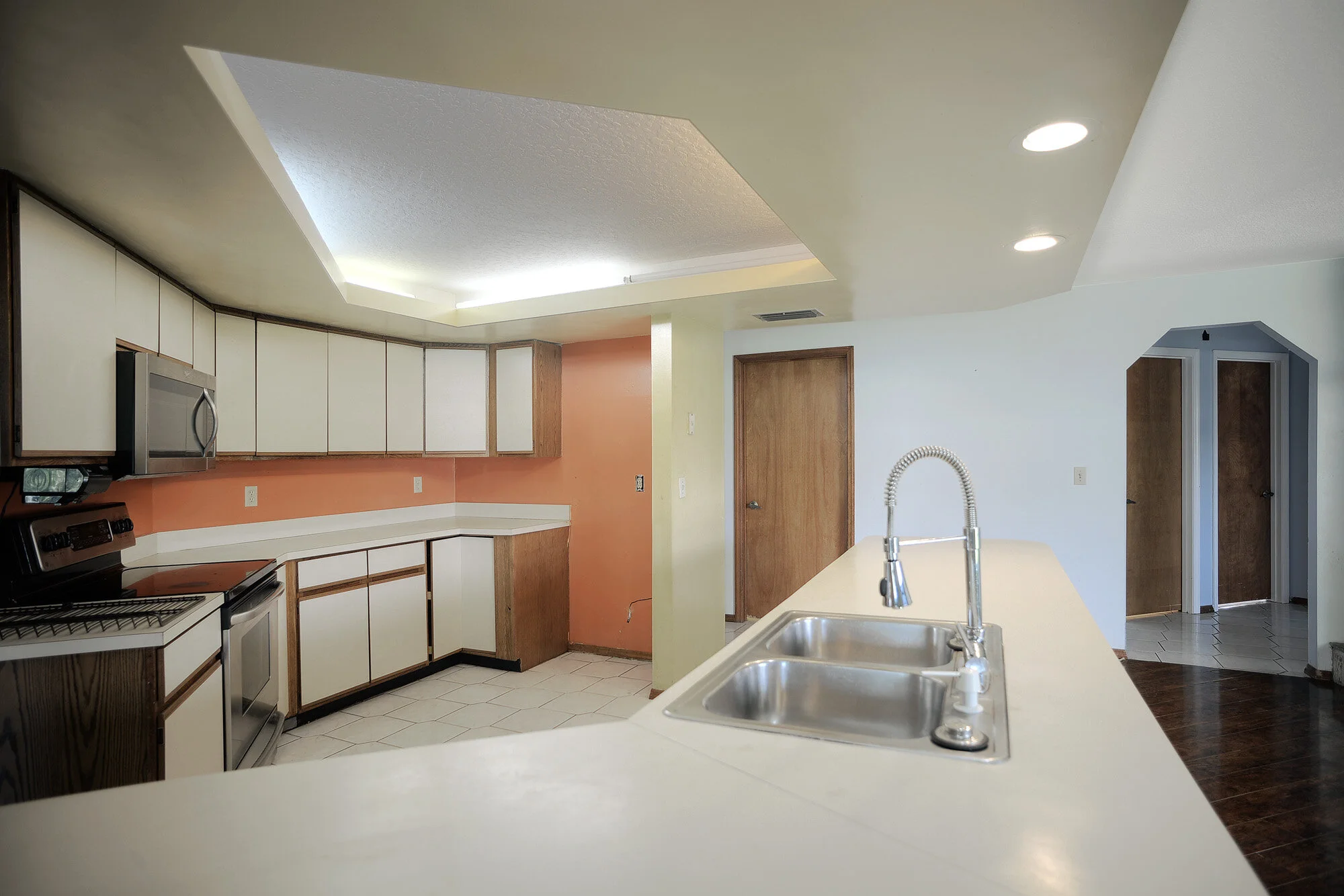 kitchen 2.jpg
