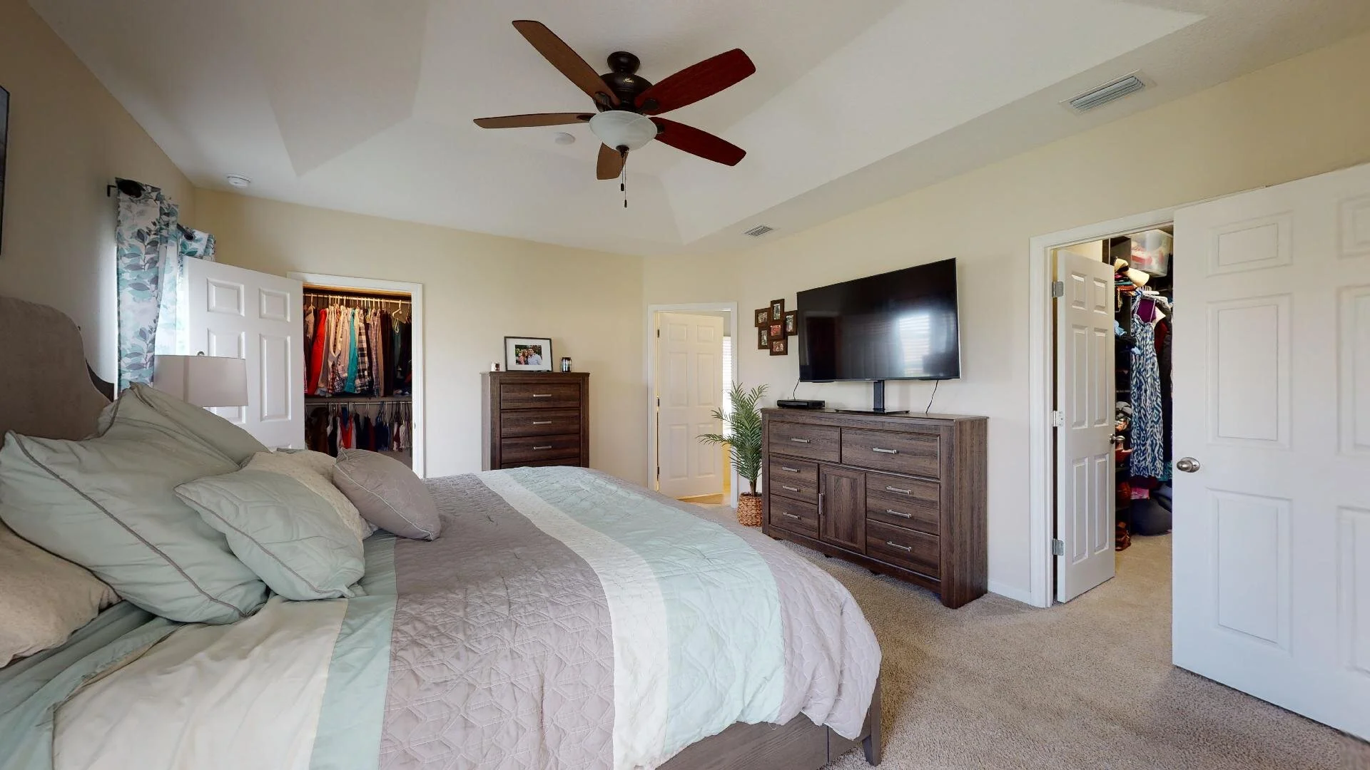 Master Bedroom 2.jpg