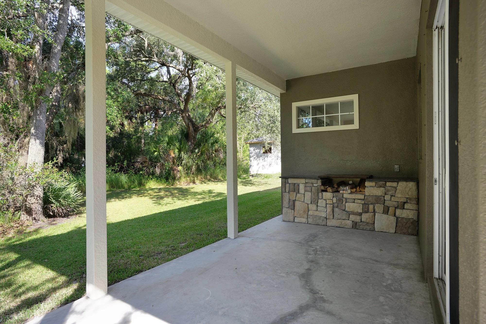 covered porch.jpg
