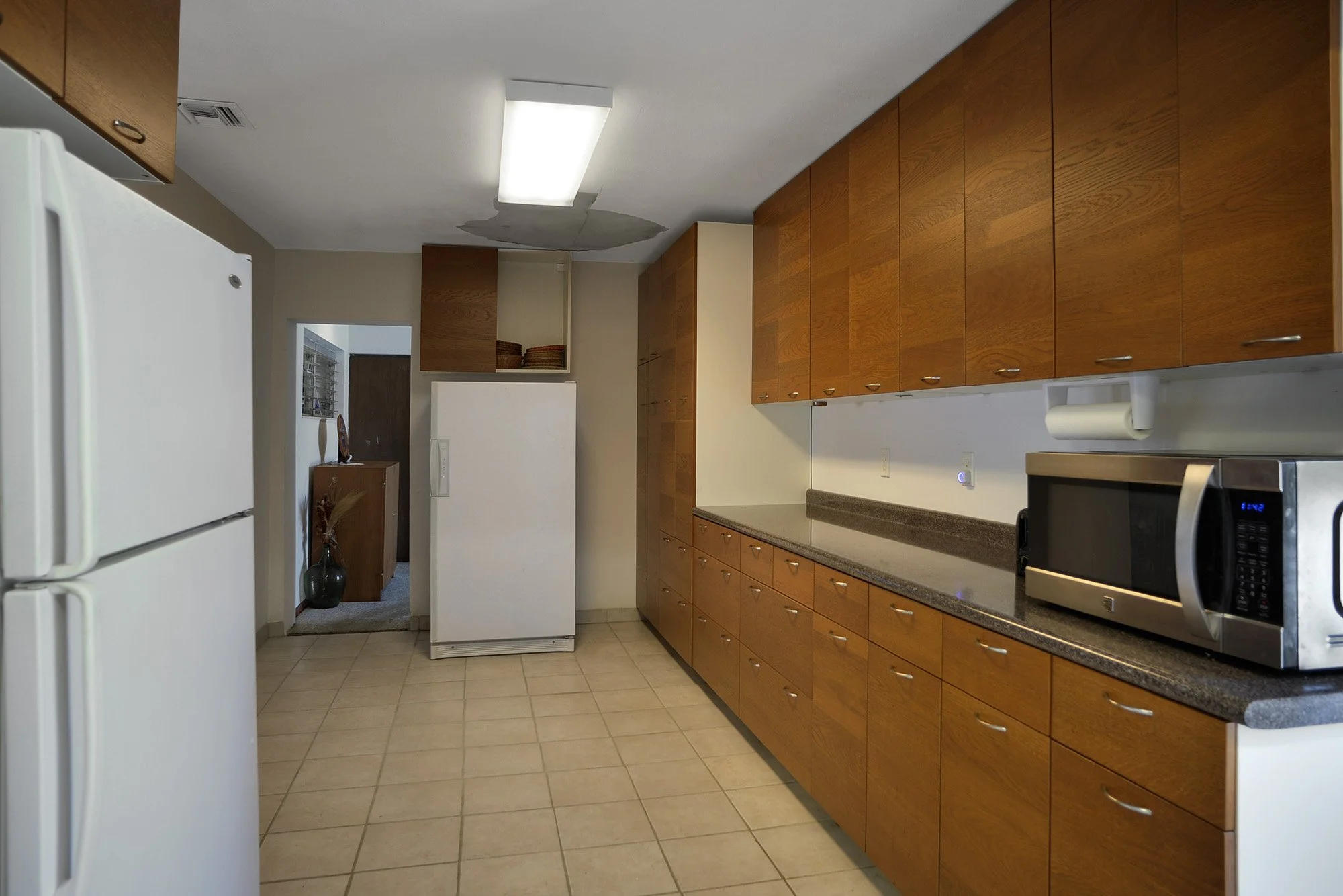 kitchen 2.jpg