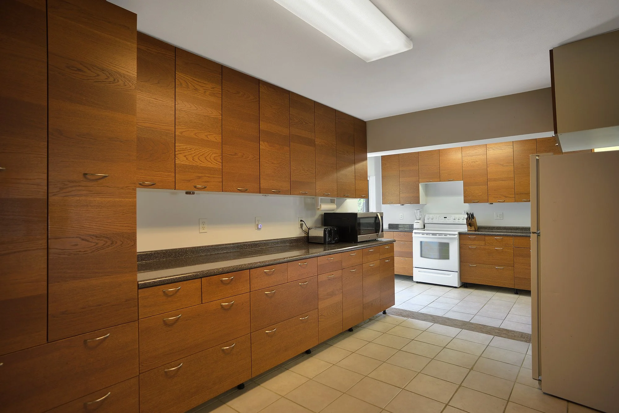 kitchen 1.jpg