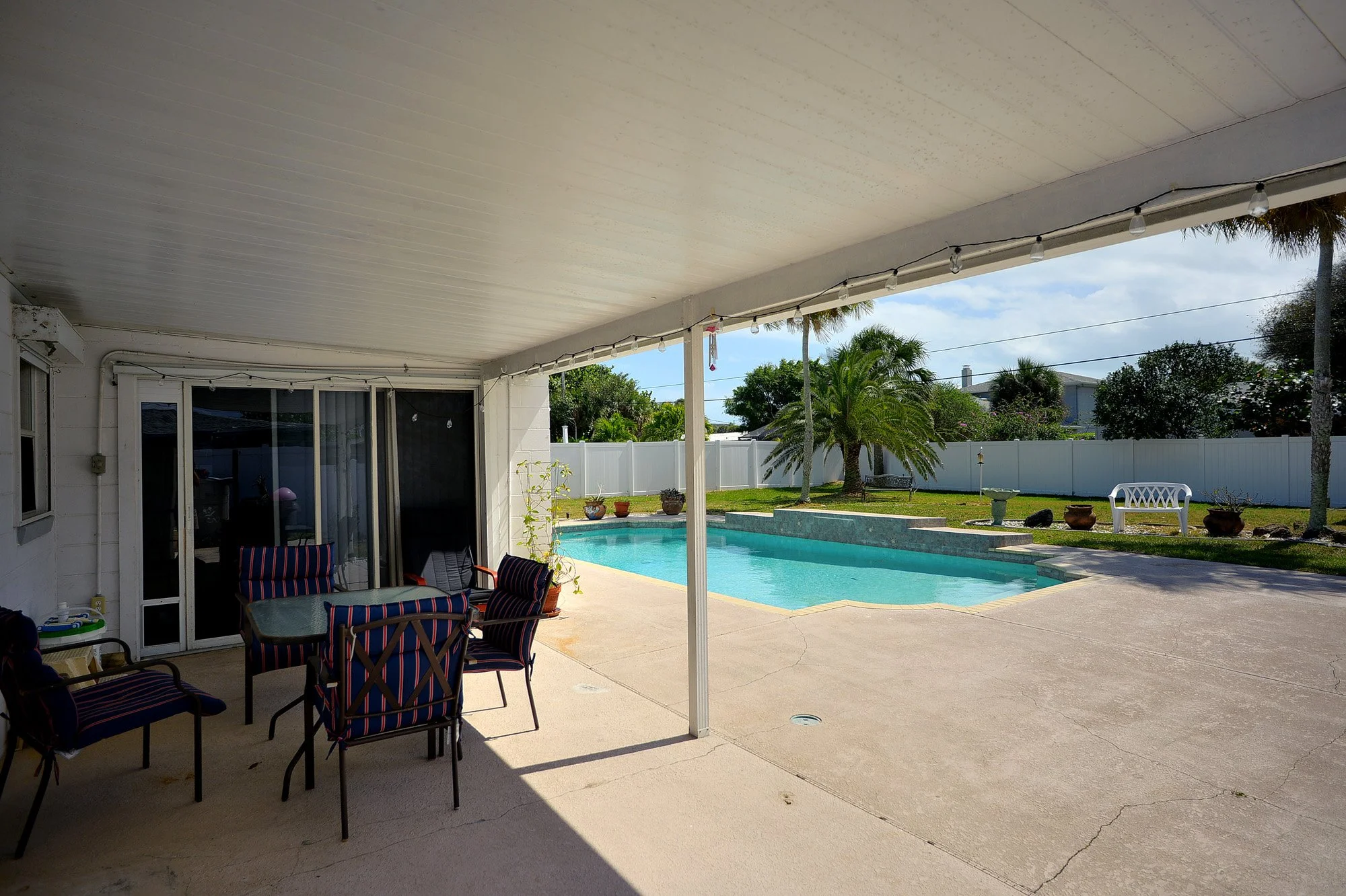 covered porch.jpg