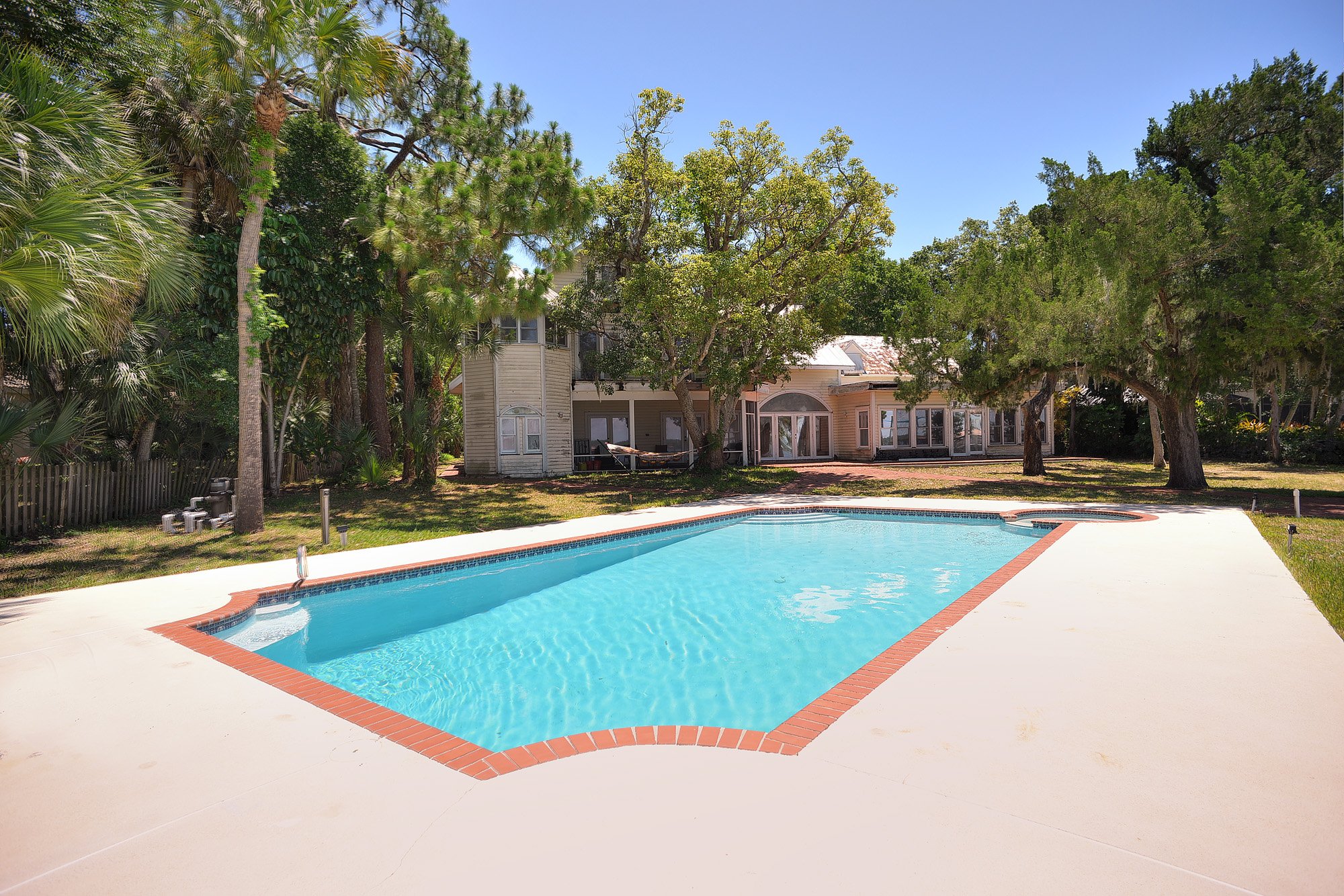 pool back.jpg