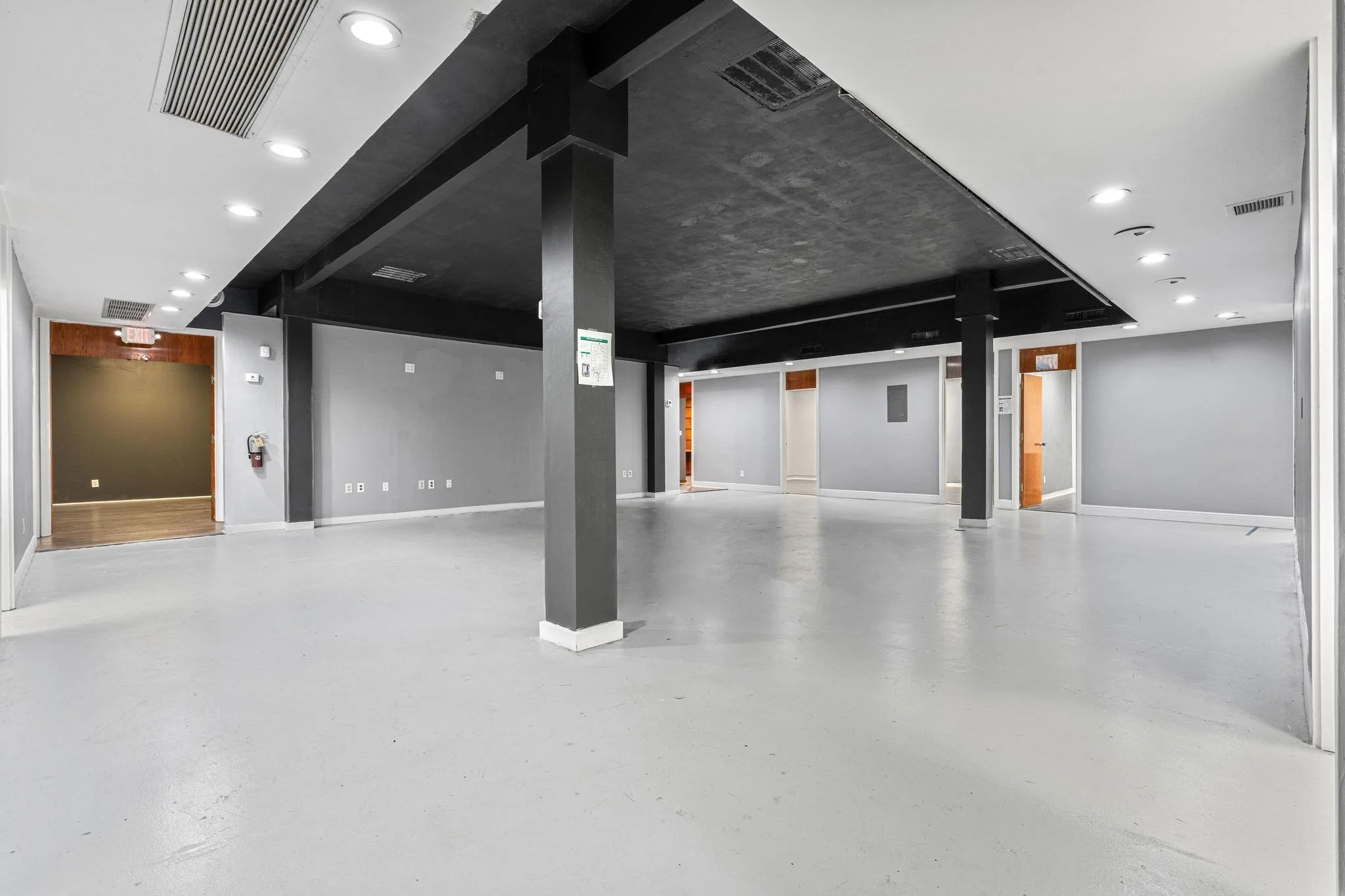 middle open space.jpg