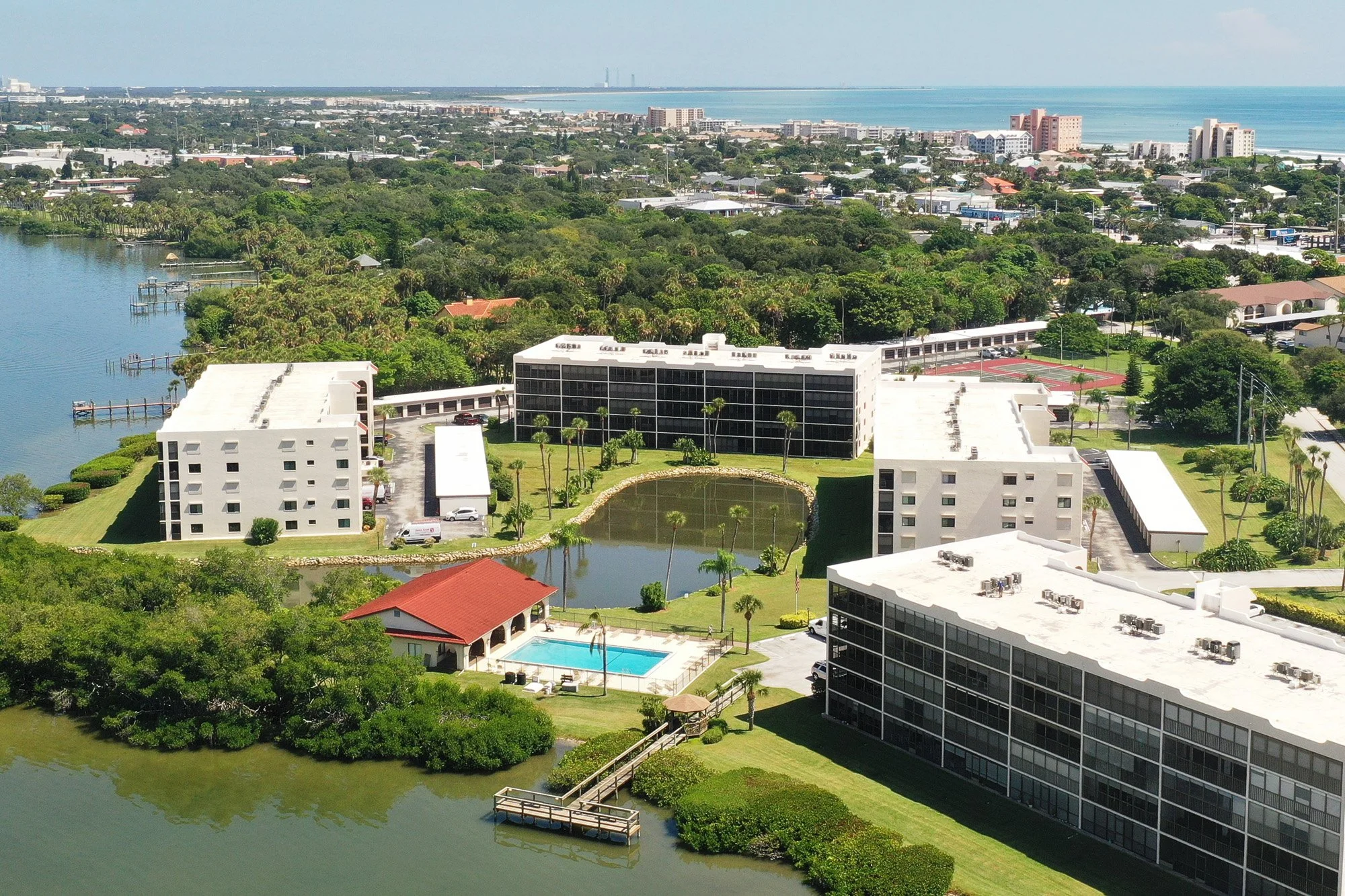 pool dock clubhouse.jpg