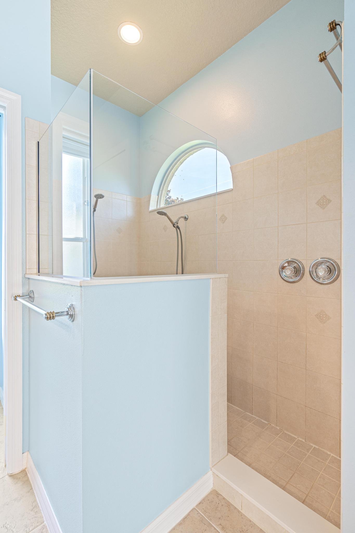 master bathroom 3.jpg