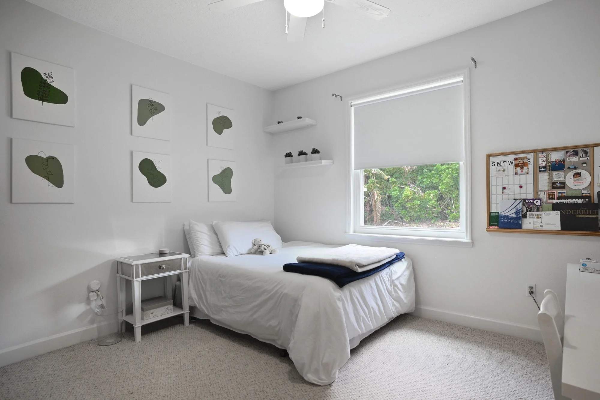 guest bed 1.jpg
