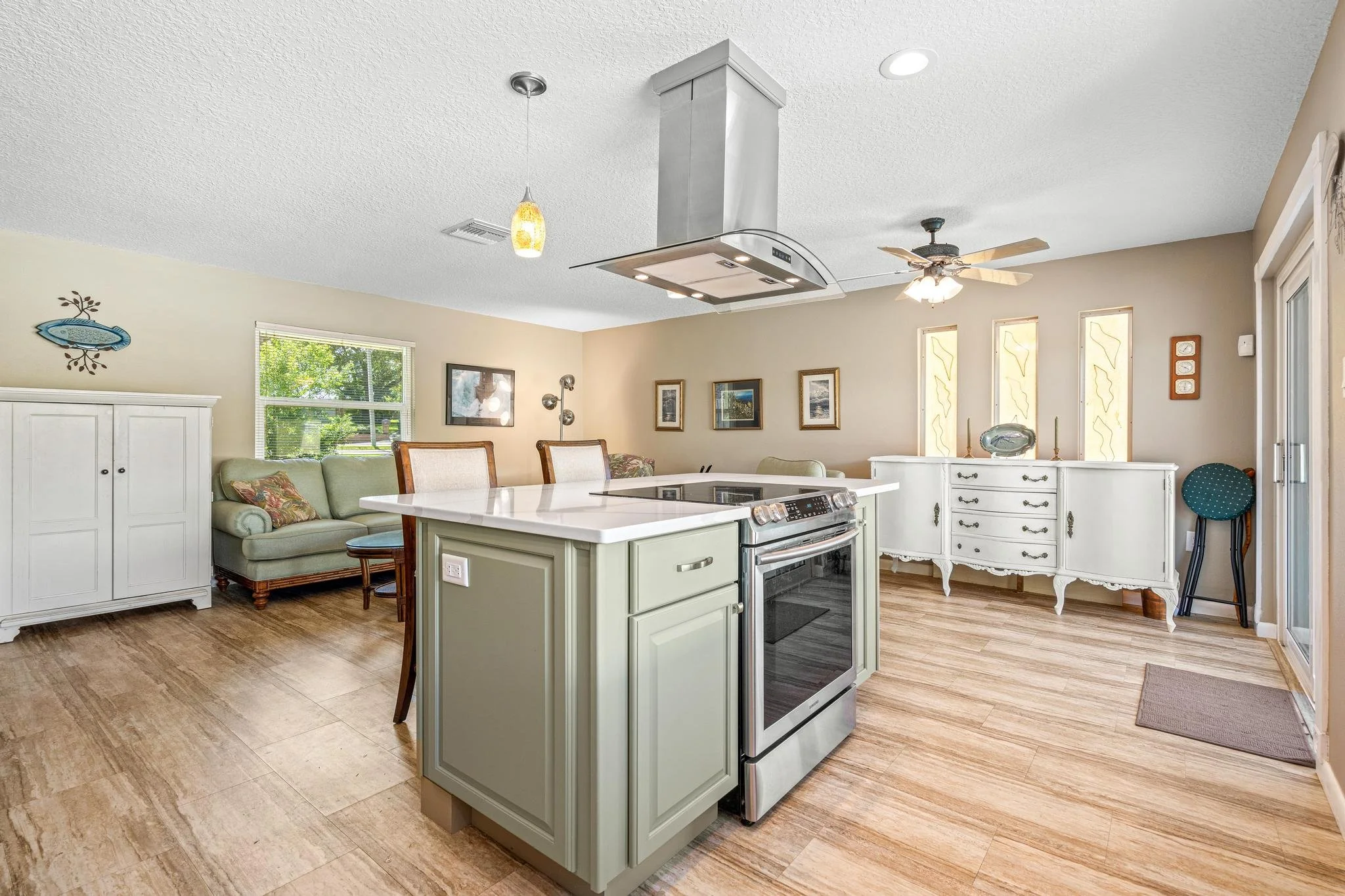 kitchen 4.jpg