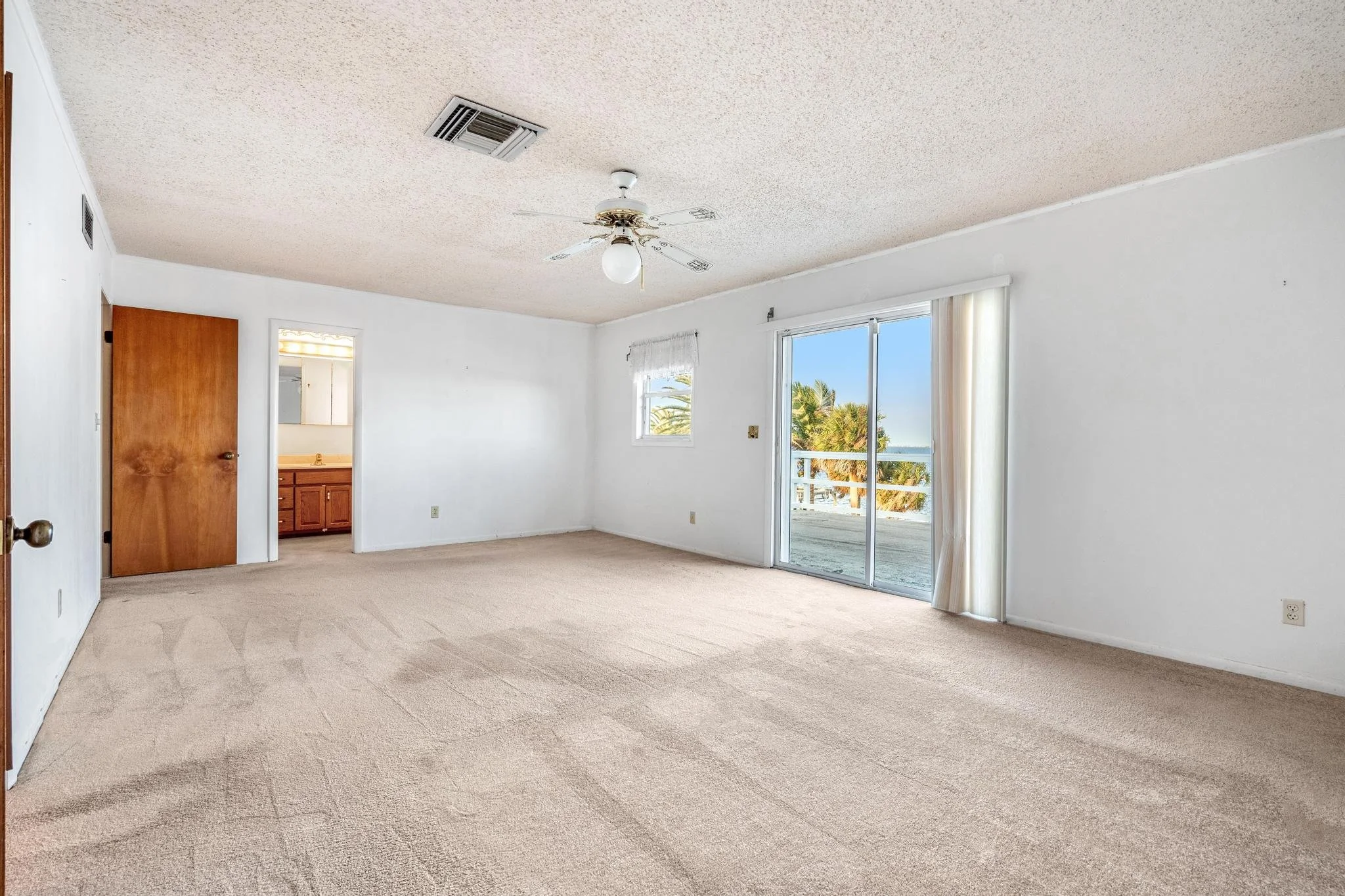 master bedroom 2.jpg