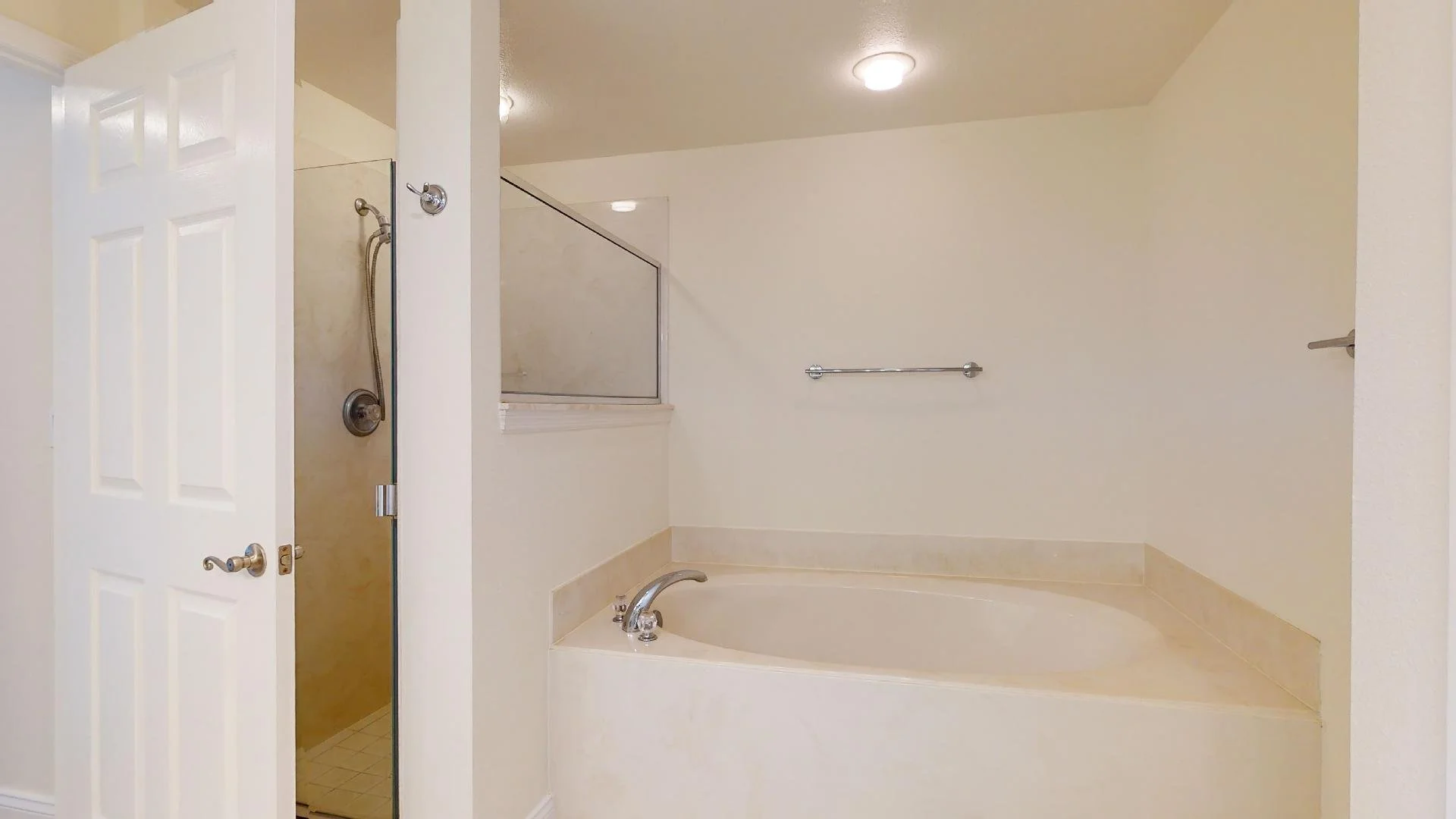 primary bath 1.jpg