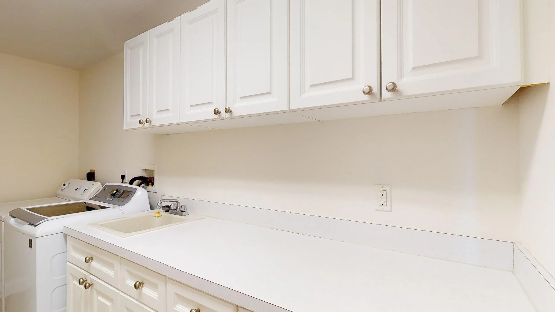 laundry room.jpg