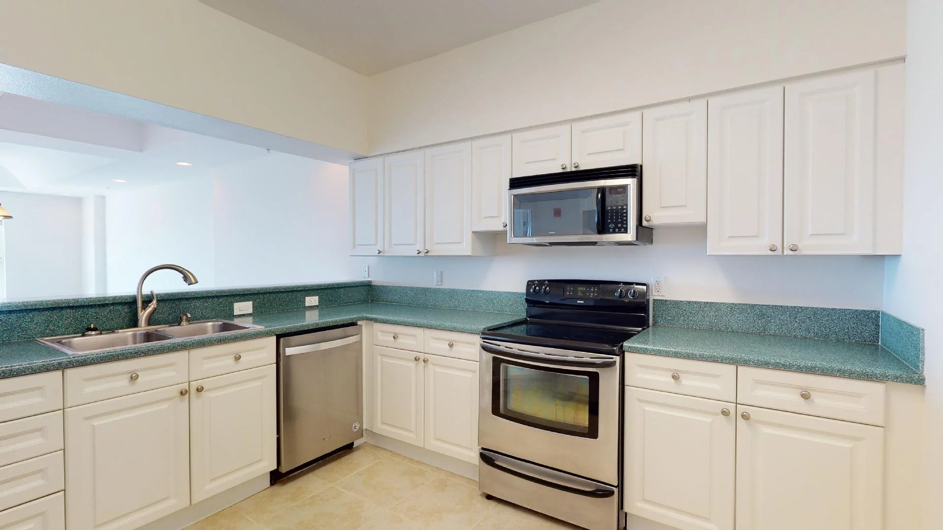 kitchen 1.jpg