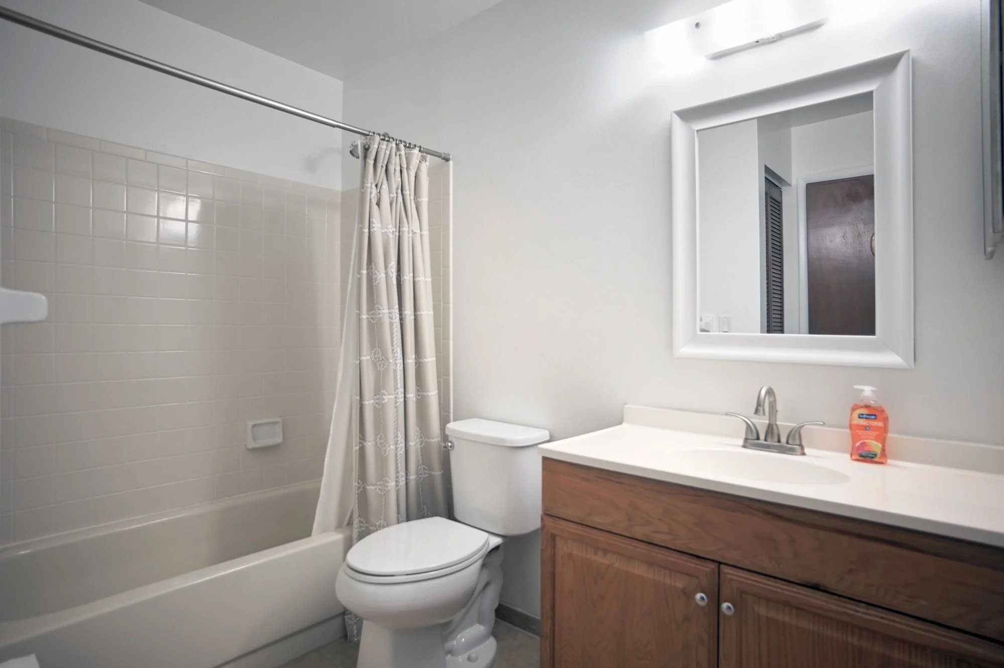 guest bath.jpg