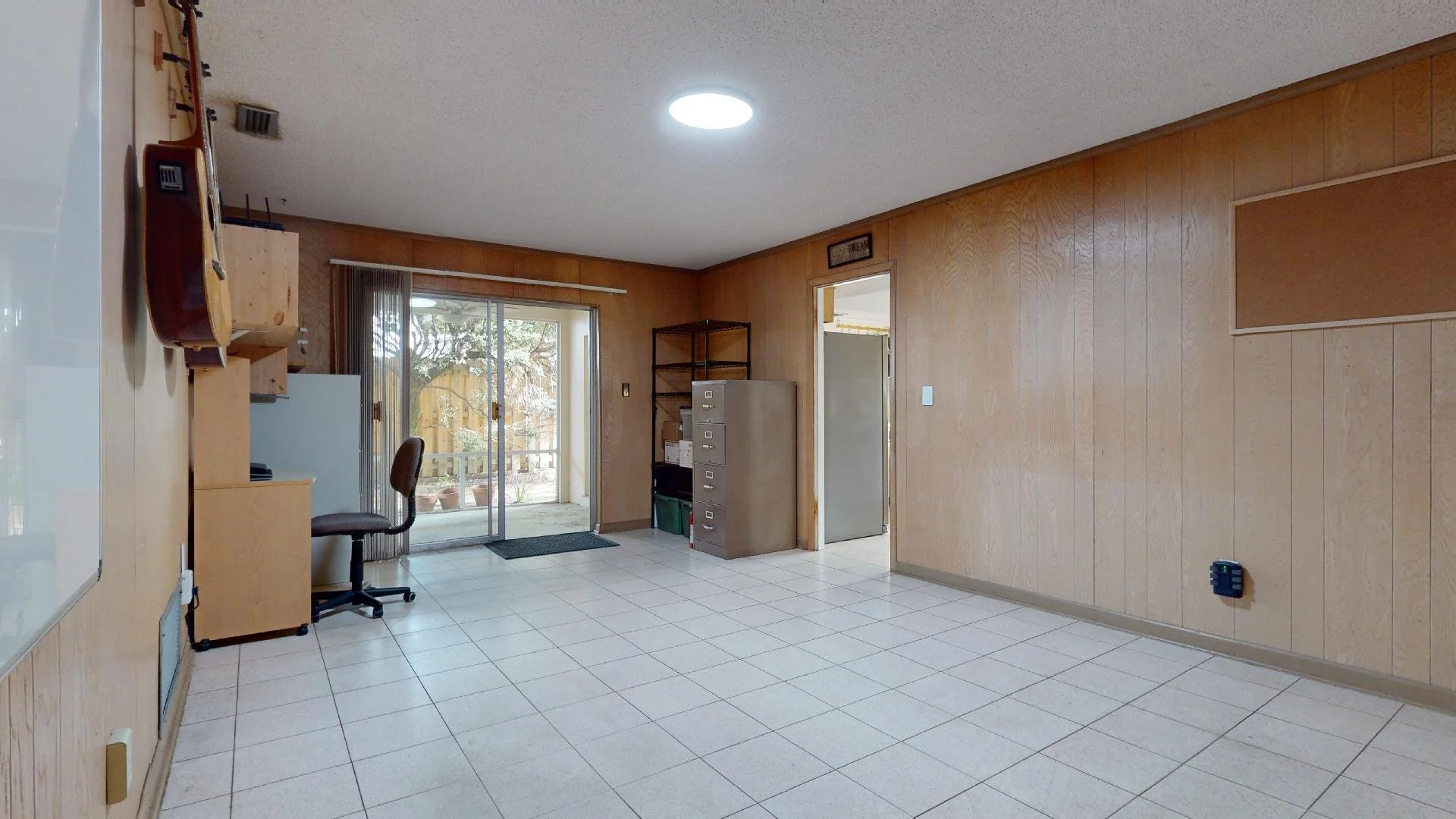 family room 3.jpg