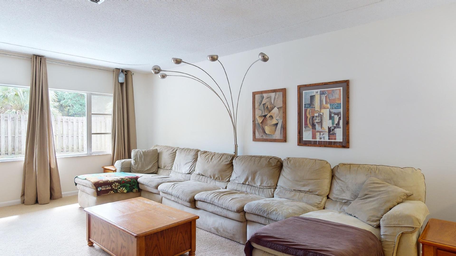 living room 1.jpg