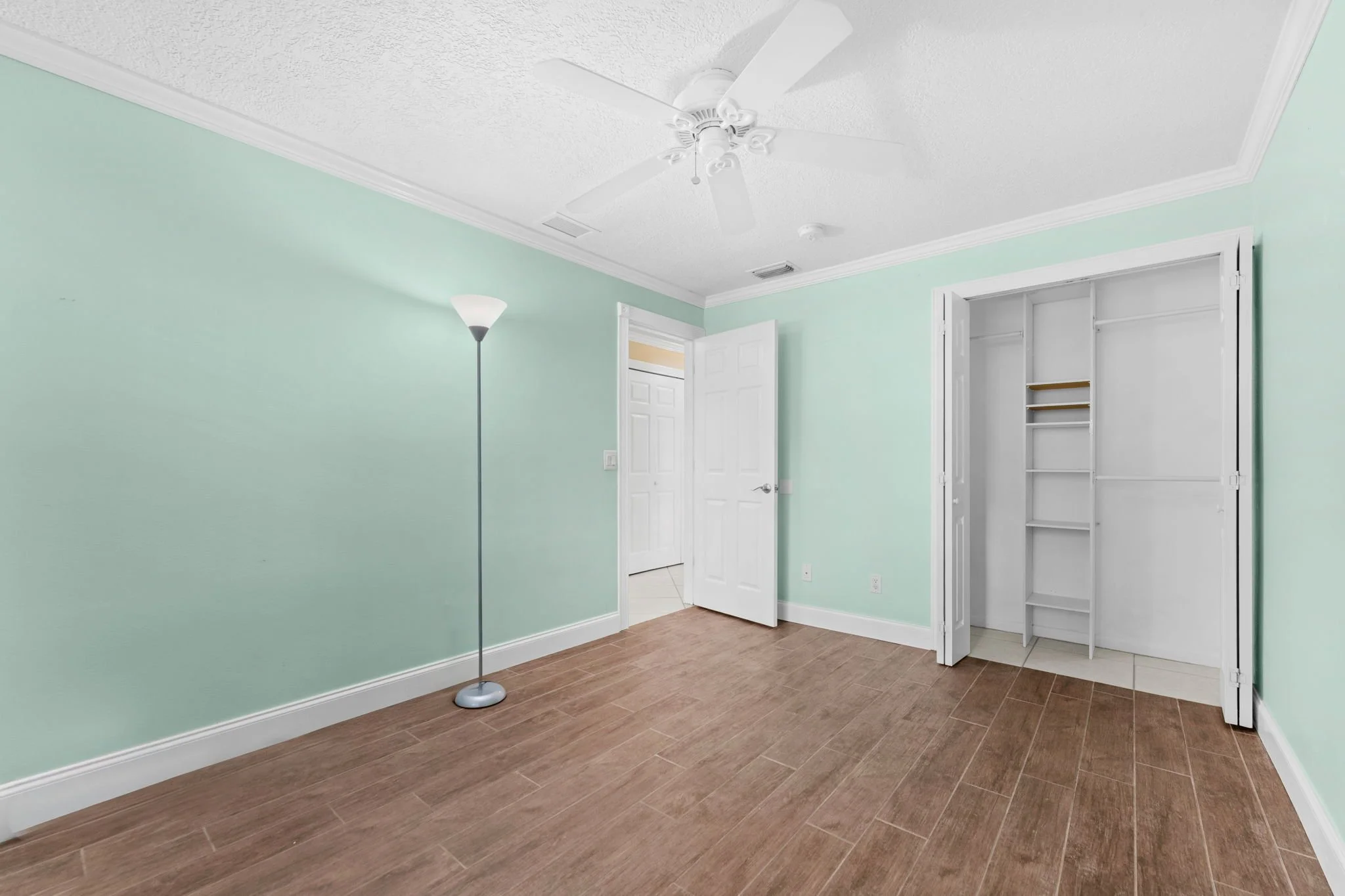 bedroom 3-1.jpg