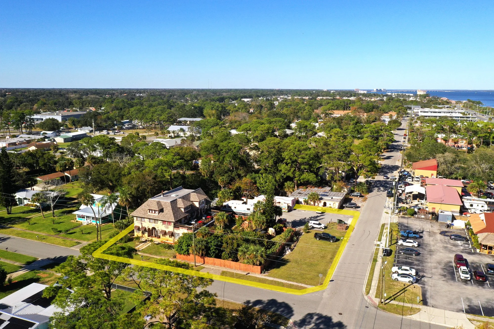 Aerial 3 with location perimeter .jpg