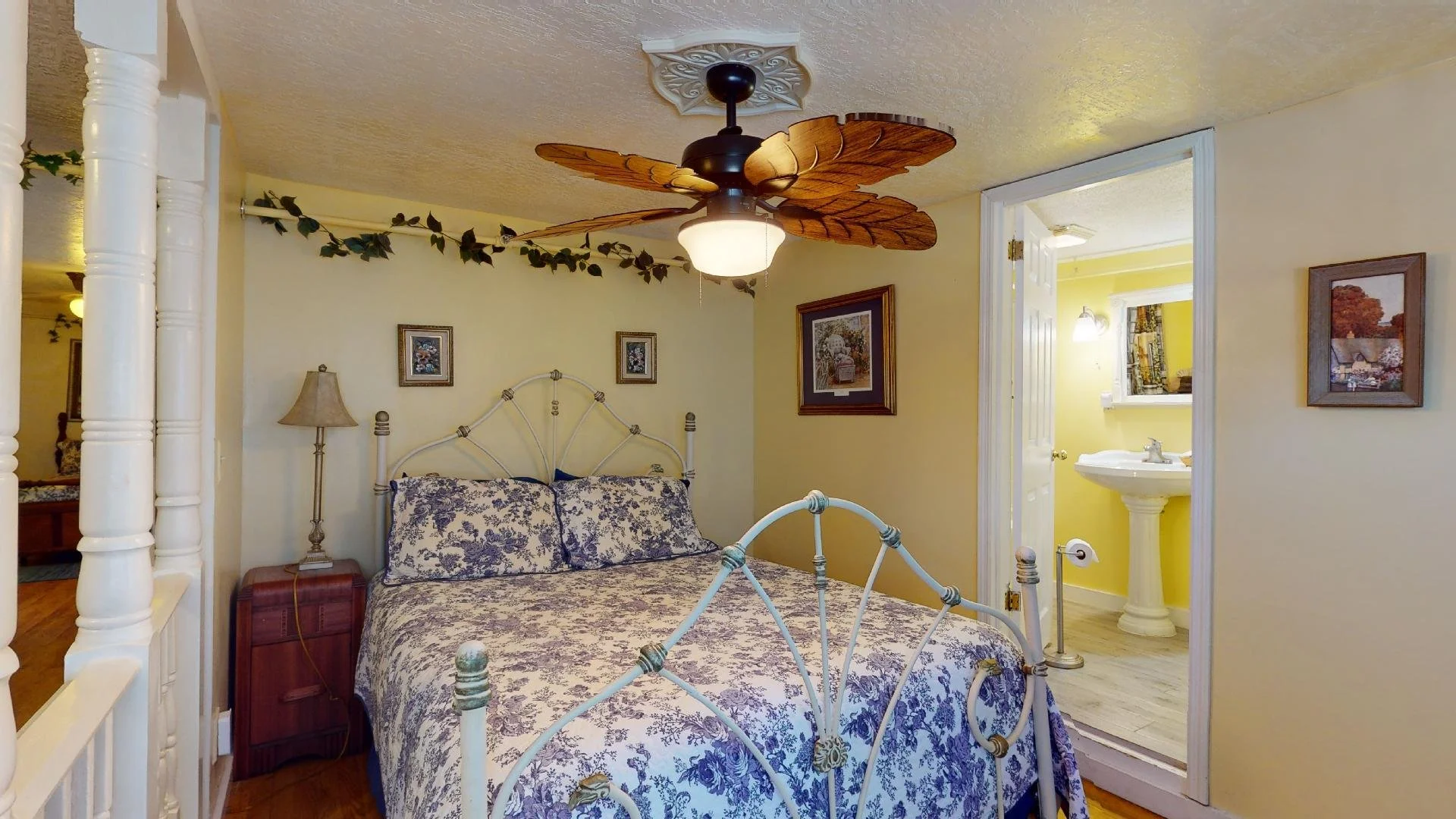 Sapphire Suite - Bedroom.jpg