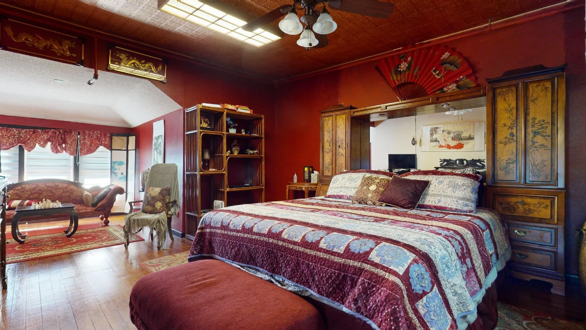 Black Pearl Suite - Bedroom.jpg