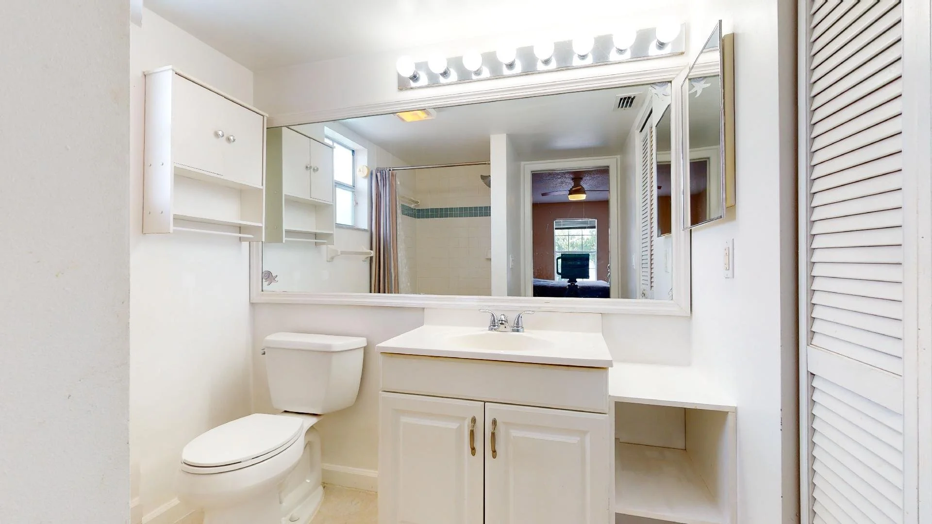 6710 Alazan - Primary Bath 1.jpg