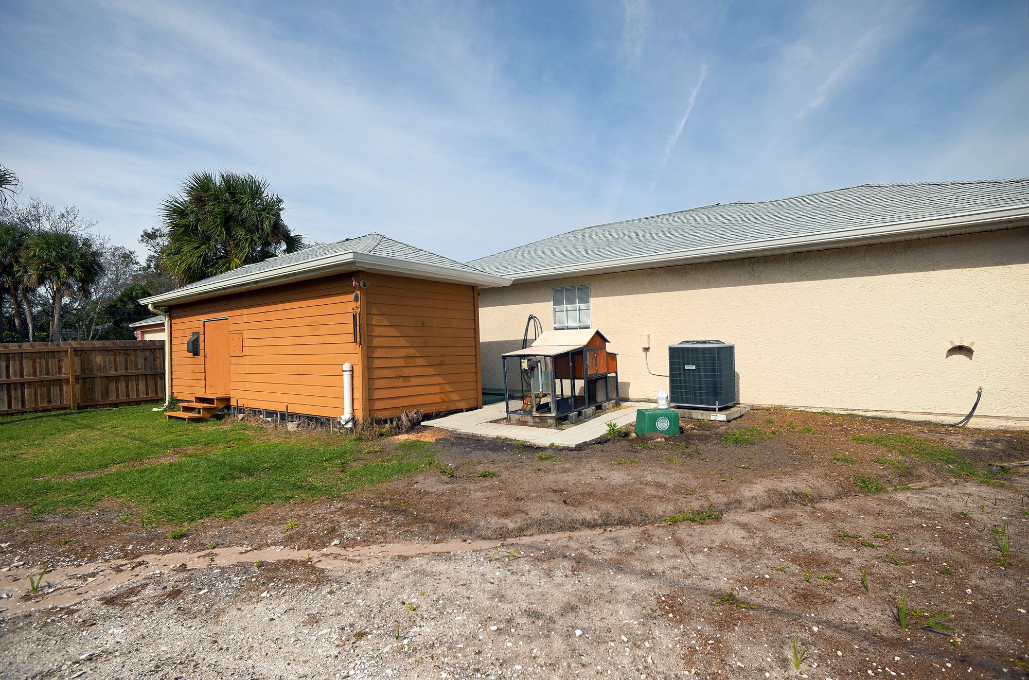 6710 Alazan - Back.jpg